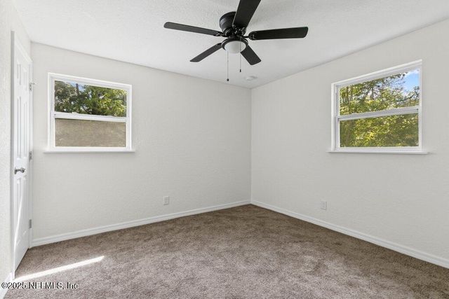 11073 V C JOHNSON Road, Jacksonville, FL 32218