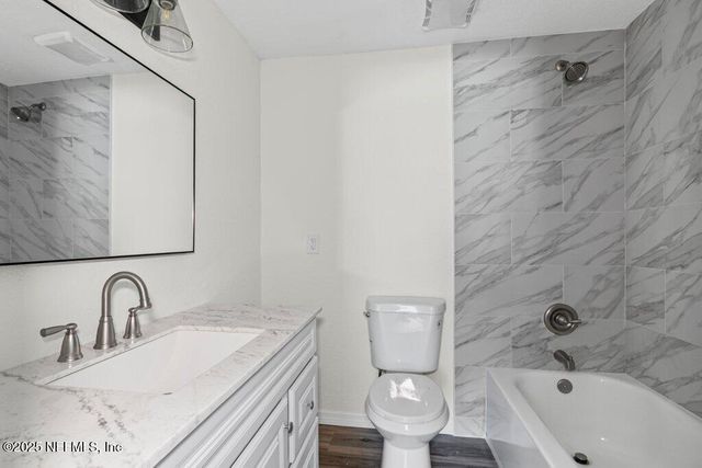11073 V C JOHNSON Road, Jacksonville, FL 32218