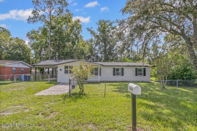 11073 V C JOHNSON Road, Jacksonville, FL 32218