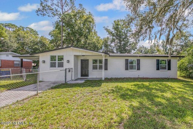 11073 V C JOHNSON Road, Jacksonville, FL 32218
