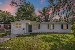 11073 V C JOHNSON Road, Jacksonville, FL 32218
