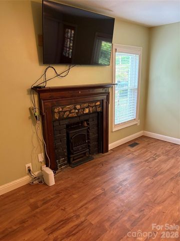 125 Lane Street, Morganton, NC 28655