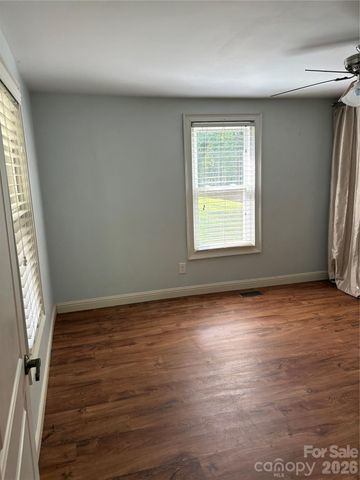 125 Lane Street, Morganton, NC 28655