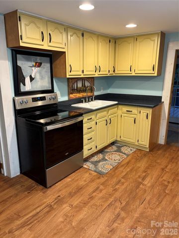 125 Lane Street, Morganton, NC 28655