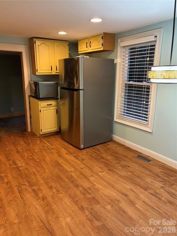 125 Lane Street, Morganton, NC 28655