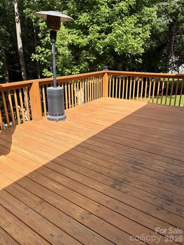 125 Lane Street, Morganton, NC 28655