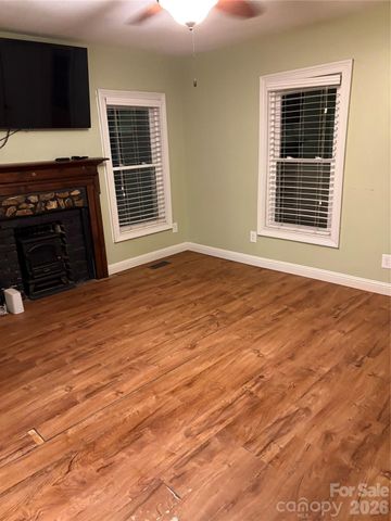 125 Lane Street, Morganton, NC 28655