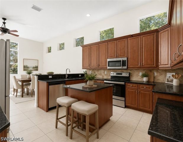 1440 16th AVE NE, Naples, FL 34120