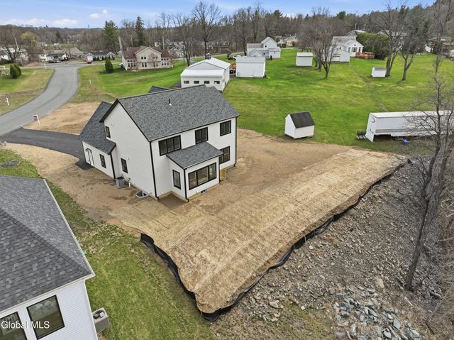 3 Welding Way, Colonie, NY 12047