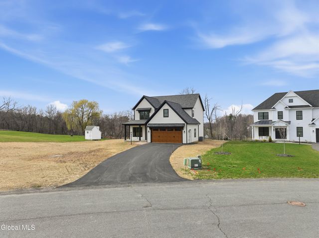 3 Welding Way, Colonie, NY 12047