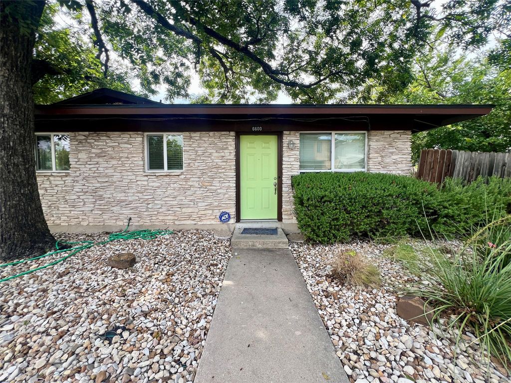 1200 Brentwood ST B, Austin, TX 78757