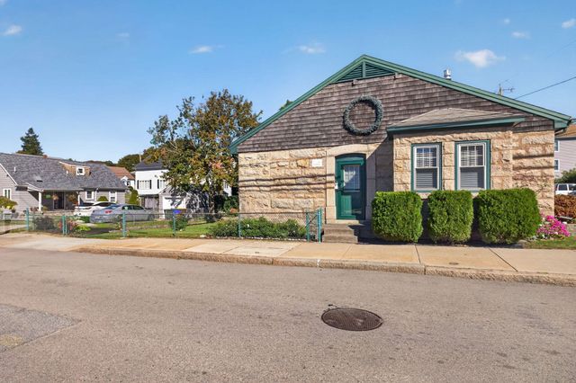1478 Locust St, Fall River, MA 02723