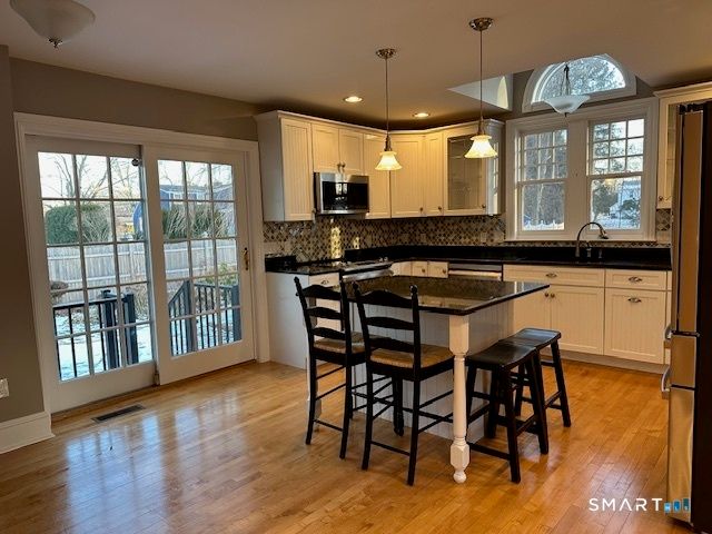 1 Fernwood Street, Wethersfield, CT 06109