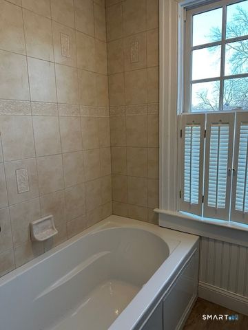 1 Fernwood Street, Wethersfield, CT 06109