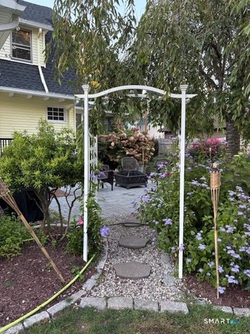 1 Fernwood Street, Wethersfield, CT 06109