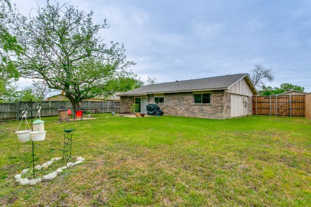 2028 Victoria Road, Carrollton, TX 75007
