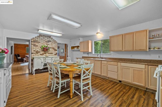 22657 Robin Hood Drive, Twain Harte, CA 95383