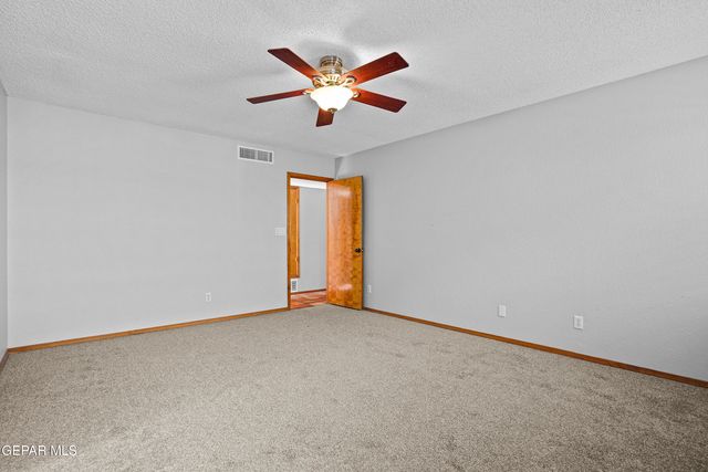 822 VIA DESCANSO Drive, El Paso, TX 79912