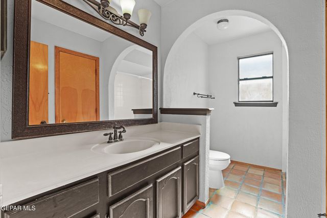 822 VIA DESCANSO Drive, El Paso, TX 79912