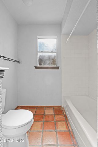 822 VIA DESCANSO Drive, El Paso, TX 79912