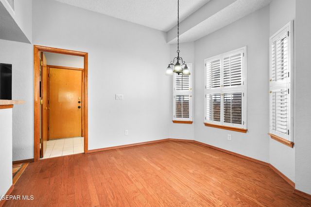 822 VIA DESCANSO Drive, El Paso, TX 79912