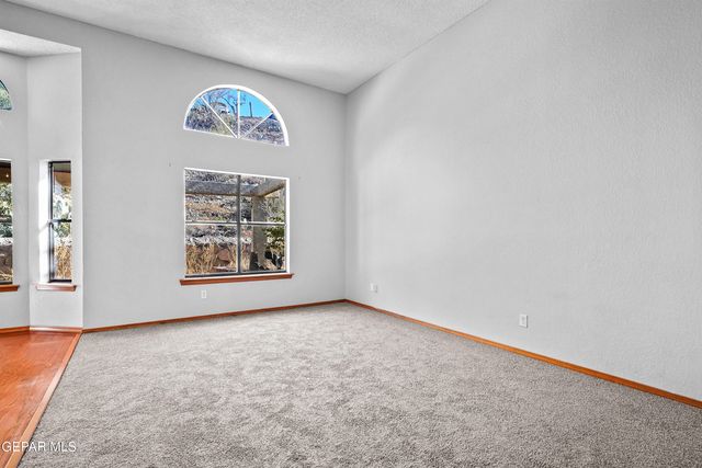 822 VIA DESCANSO Drive, El Paso, TX 79912