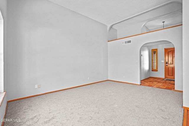 822 VIA DESCANSO Drive, El Paso, TX 79912