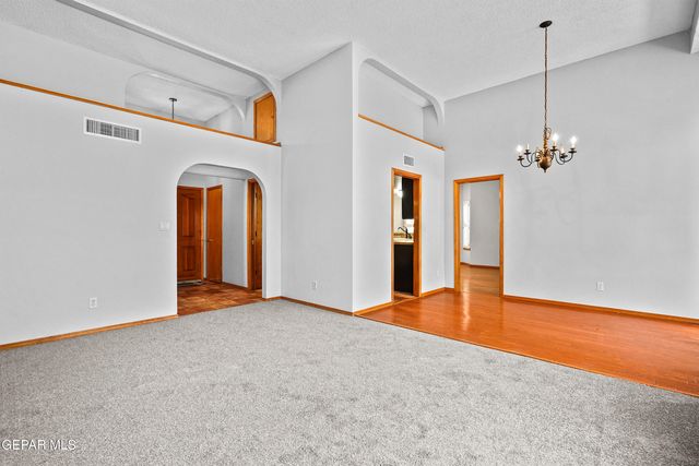 822 VIA DESCANSO Drive, El Paso, TX 79912