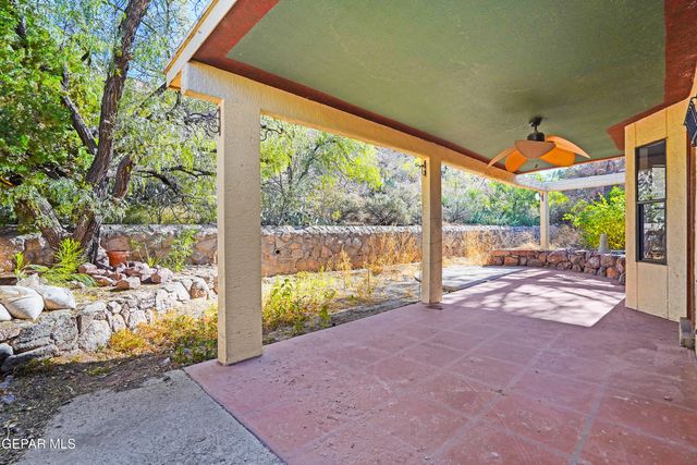 822 VIA DESCANSO Drive, El Paso, TX 79912