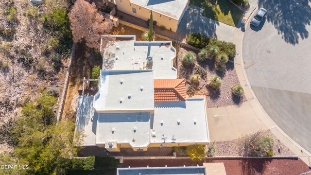 822 VIA DESCANSO Drive, El Paso, TX 79912