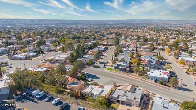 822 VIA DESCANSO Drive, El Paso, TX 79912