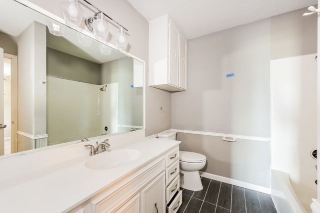 7367 Greenacres Drive, Fort Worth, TX 76112
