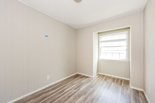 7367 Greenacres Drive, Fort Worth, TX 76112