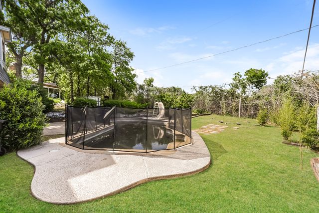 7367 Greenacres Drive, Fort Worth, TX 76112