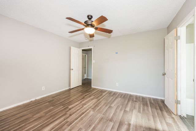 7367 Greenacres Drive, Fort Worth, TX 76112