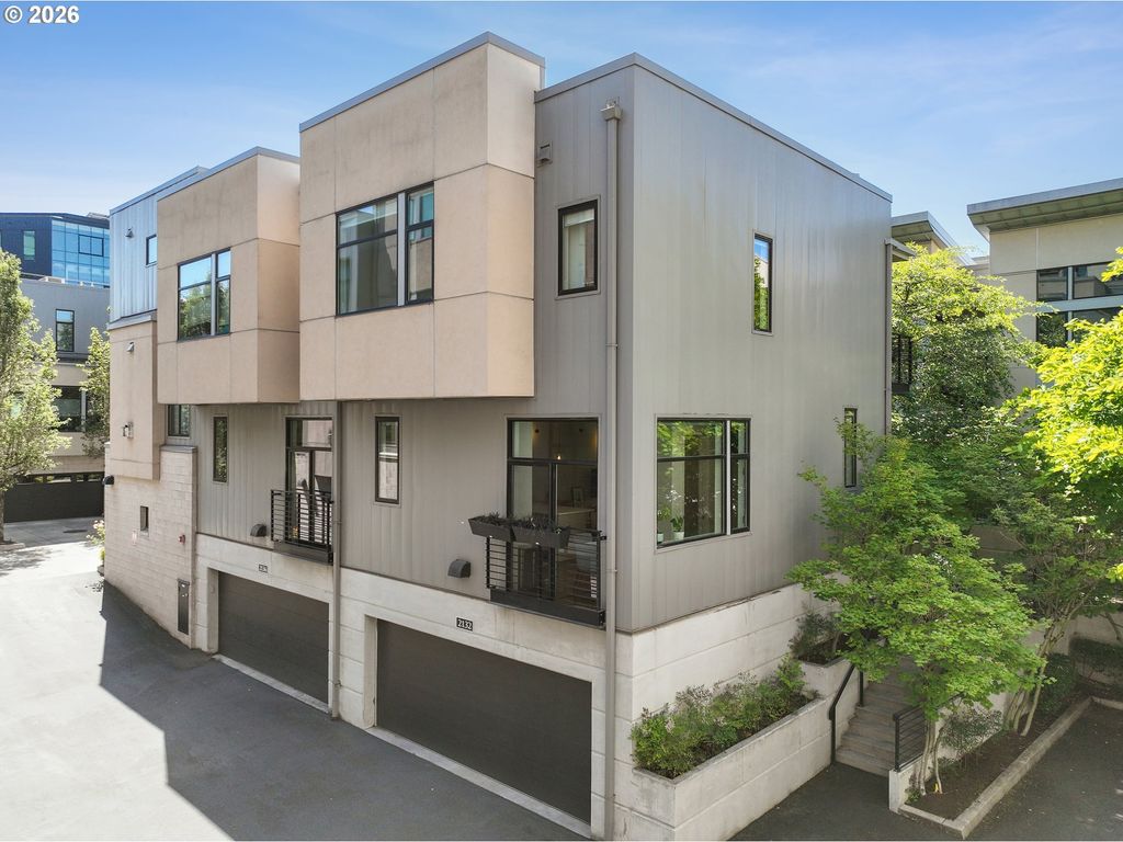 2132 Nw 16TH Ave, Portland, OR 97209