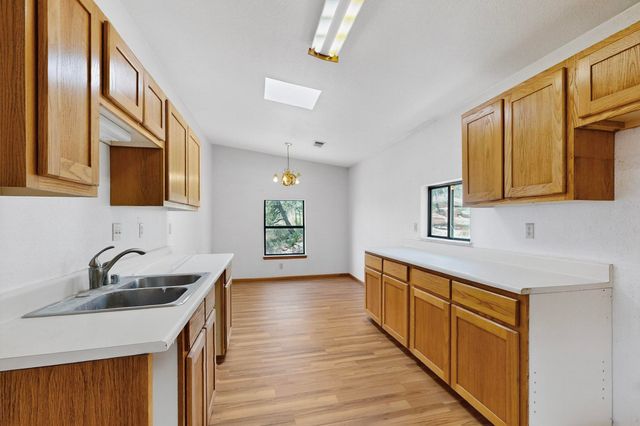 61 East Trail, Edgewood, NM 87015