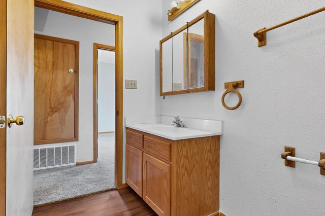 61 East Trail, Edgewood, NM 87015