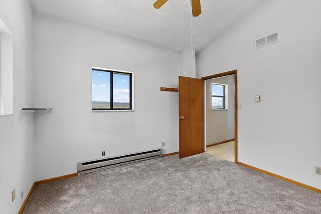 61 East Trail, Edgewood, NM 87015