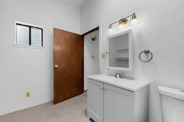 61 East Trail, Edgewood, NM 87015