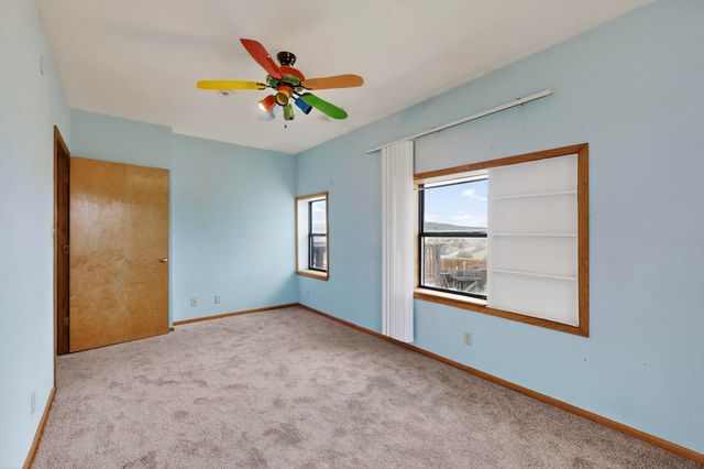 61 East Trail, Edgewood, NM 87015