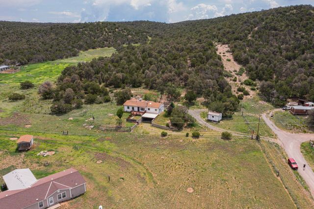 61 East Trail, Edgewood, NM 87015