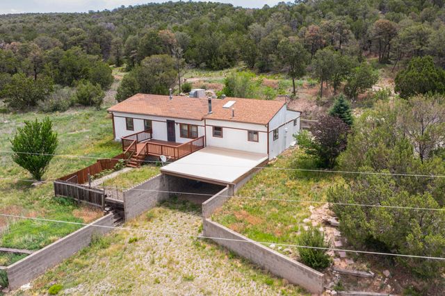 61 East Trail, Edgewood, NM 87015