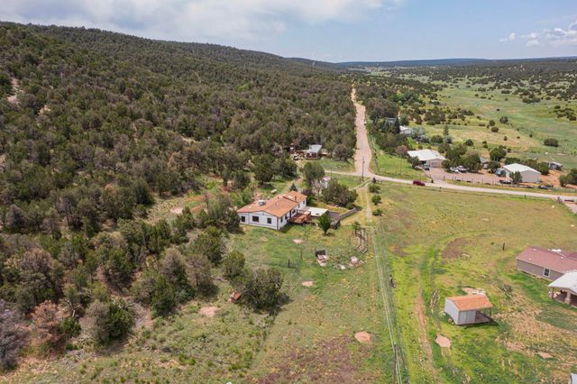 61 East Trail, Edgewood, NM 87015