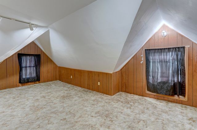 1110 E 8th Ave, Winfield, KS 67156