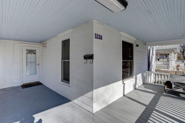 1110 E 8th Ave, Winfield, KS 67156