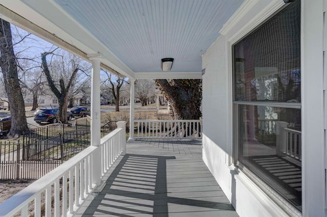 1110 E 8th Ave, Winfield, KS 67156