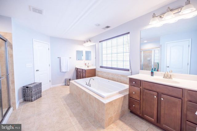 8727 RALEIGH MEWS, Gainesville, VA 20155