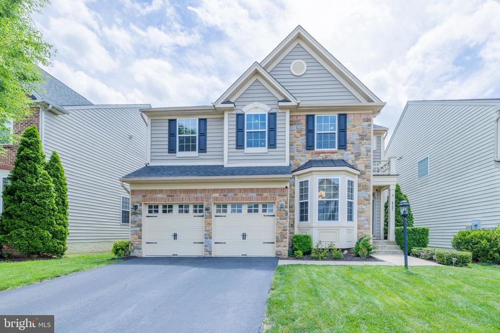 8727 RALEIGH MEWS, Gainesville, VA 20155