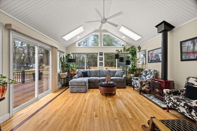 17 Barry Drive, Taunton, MA 02780